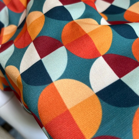 NWOT The Zig Zag Stripe Women’s Multi Colored Print Top Size Large - Picture 6 of 11